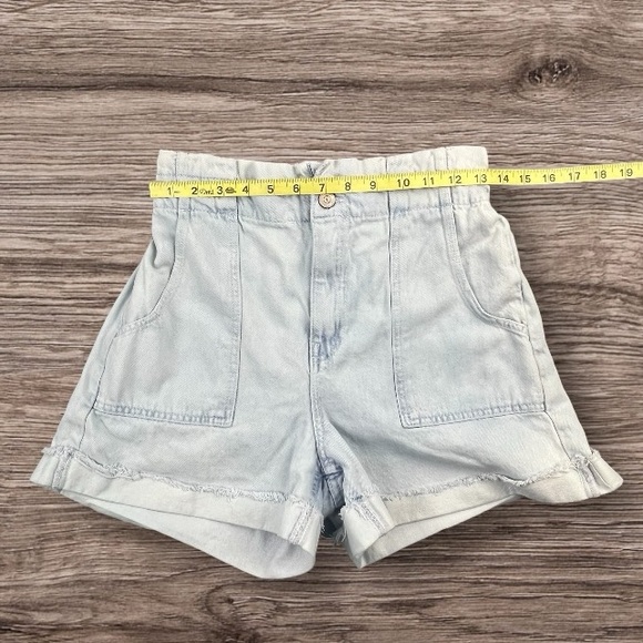 Zara PAPERBAG Waist Jean Shorts Sz: 04 - Picture 3 of 9